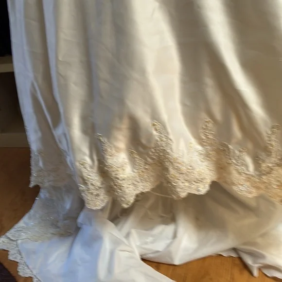 Mori Lee wedding White Floral Embroidered Gown LN - Picture 6 of 11